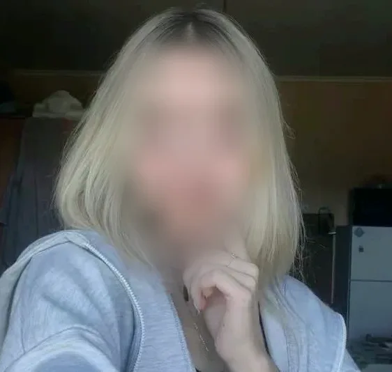 Carlota, 20 años
